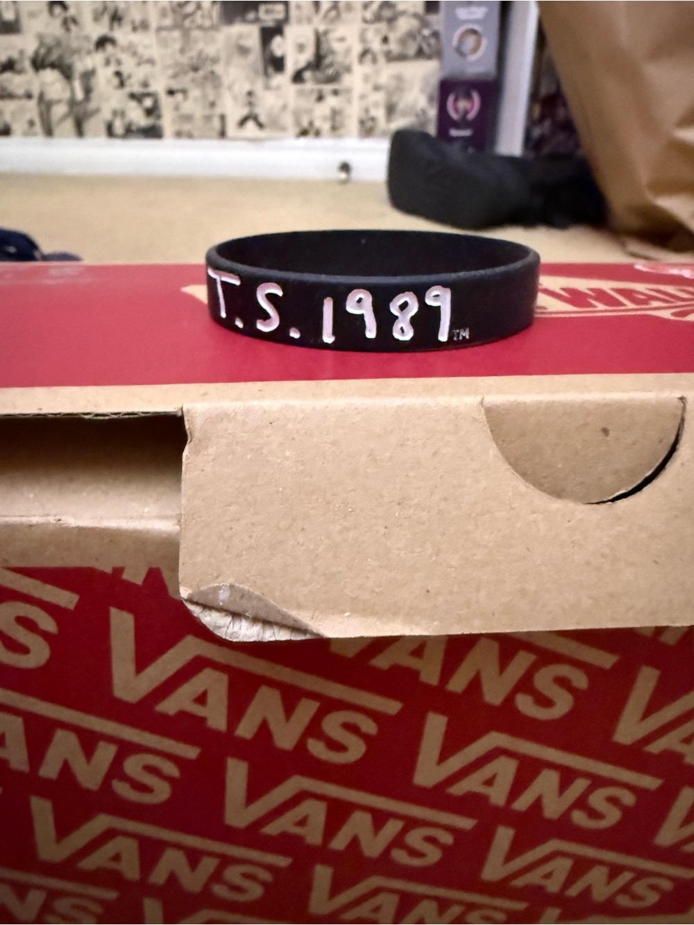 Black Taylor Swift 'T.S. 1989' Silicone Wristband